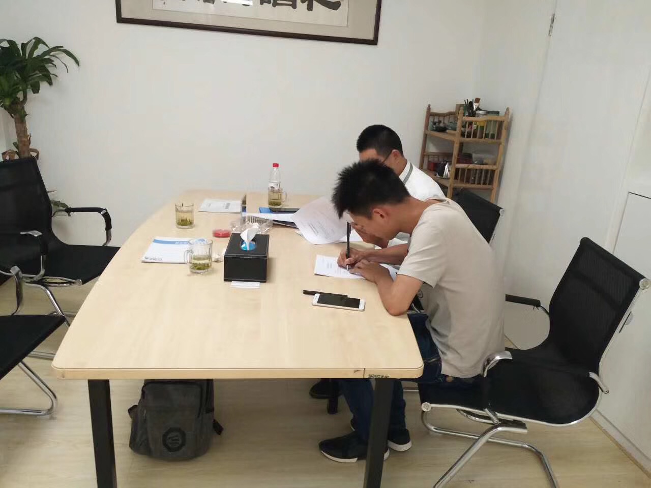 熱烈祝賀李總簽約創(chuàng)綠家杭州市區(qū)級代理！