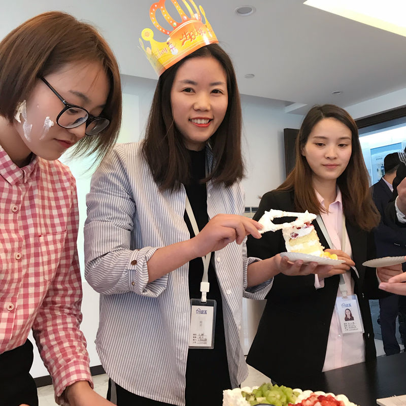 【4月生日會】業(yè)務很硬核，而我們只是甜美小公舉