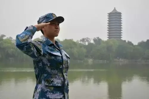 青春是用來(lái)奮斗的，除甲醛的青春最美麗！