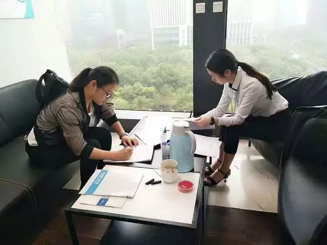 熱烈祝賀杜總簽約創(chuàng)綠家除甲醛加盟代理！