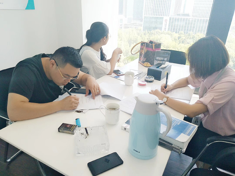 熱烈祝賀馬總夫婦簽約創(chuàng)綠家鹽城市區(qū)級代理！