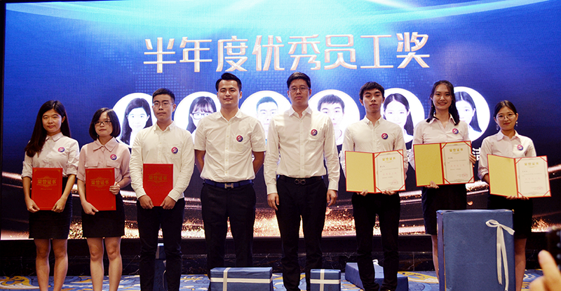 創(chuàng)綠家環(huán)保2018年中工作會議暨5周年慶典圓滿結(jié)束！
