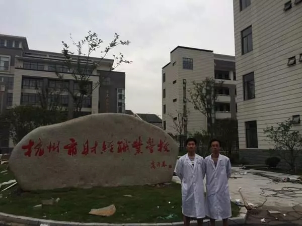 開學(xué)倒計時，學(xué)校除甲醛讓熊孩子們元氣滿滿迎接新學(xué)期！