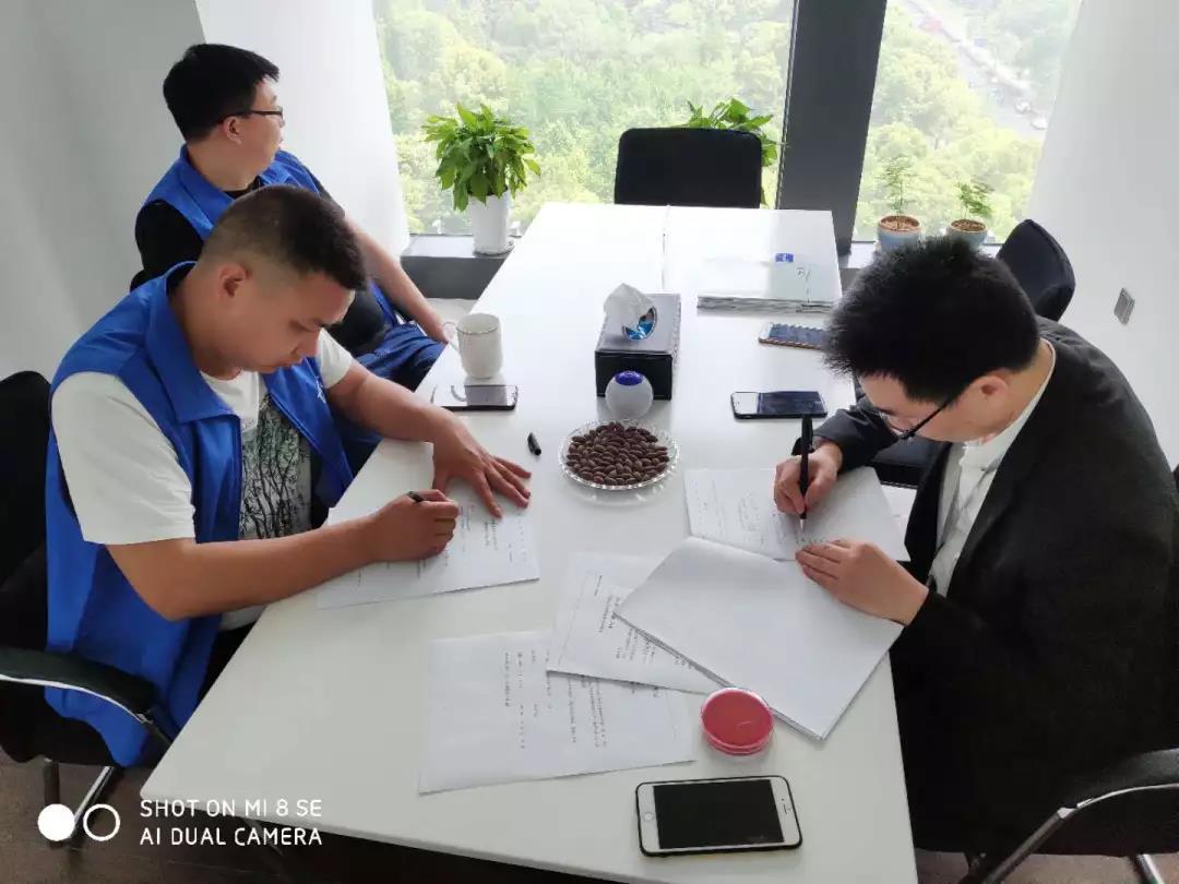 熱烈祝賀劉總、夏總簽約創(chuàng)綠家河南省安陽市縣級(jí)代理！