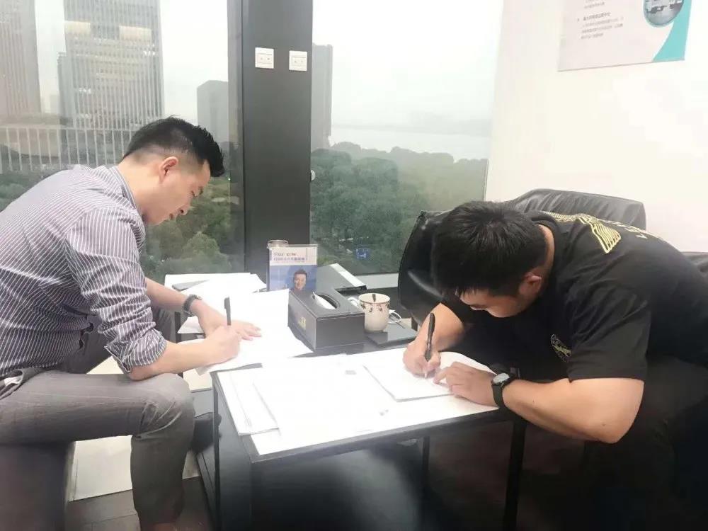 熱烈祝賀徐總簽約創(chuàng)綠家河南省鄭州市區(qū)級(jí)代理！