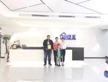 熱烈祝賀米總一家簽約創(chuàng)綠家泰安市區(qū)級代理！