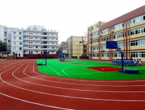對“毒跑道”說不，中小學(xué)塑膠跑道出強(qiáng)制新國標(biāo)：甲醛不得高于0.4mg