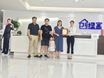 熱烈祝賀王總一家簽約創(chuàng)綠家江蘇省縣級(jí)市代理！
