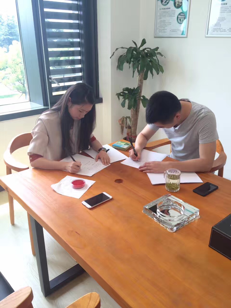 熱烈祝賀商丘曹總簽約創(chuàng)綠家！